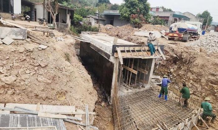 Xã Sa Lý thực hiện nâng cấp hệ thống cống thoát nước trên địa bàn từ nguồn vốn đầu tư phát triển theo chương trình giảm nghèo bền vững.