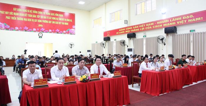  Các đại biểu dự hội nghị. 