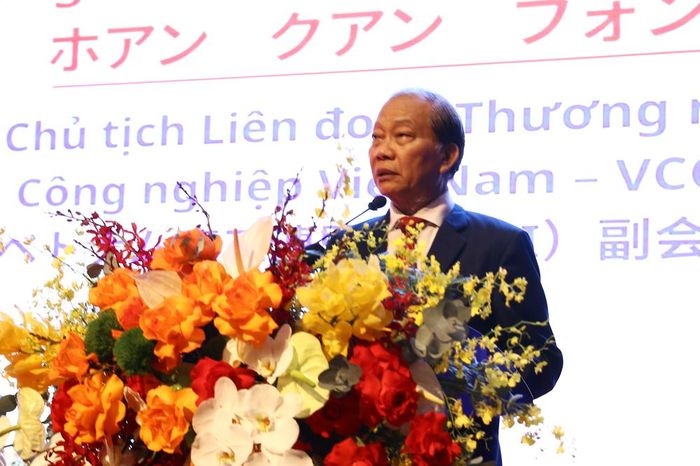  Ông Hoàng Quang Phòng, Phó Chủ tịch VCCI phát biểu tại hội nghị. 