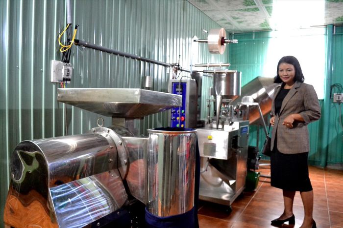 Một số máy móc, công nghệ mới được Hợp tác xã Nông nghiệp Hoàng Hải ứng dụng vào sản xuất. Ảnh: QUANG VIỆT