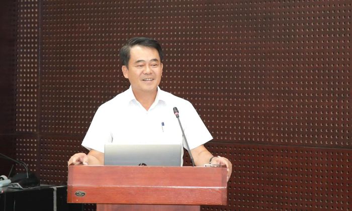 Phó Bí thư Đảng ủy, Chủ nhiệm Ủy ban Kiểm tra Đảng ủy UBND thành phố Nguyễn Đăng Huy phát biểu tại hội nghị. Ảnh: ĐẮC MẠNH