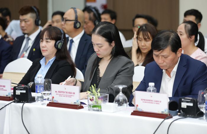 Đại diện các sở, ngành thành phố Đà Nẵng tham dự hội nghị. Ảnh: NGỌC HÀ