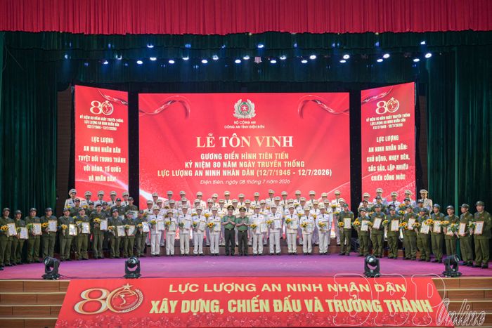 80 điển hình tiên tiến được tôn vinh đều có nhiều thành tích nổi bật trong các phong trào thi đua, góp phần xây dựng thế trận an ninh nhân dân vững chắc.