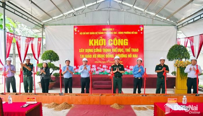 Nghi thức khởi công xây dựng công trình thể dục, thể thao. Ảnh: Văn Chung
