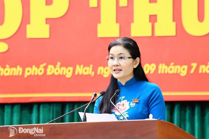 Ủy viên Trung ương Đảng, Phó Bí thư Thường trực Thành ủy, Chủ tịch HĐND thành phố Đồng Nai Tôn Ngọc Hạnh phát biểu bế mạc kỳ họp. Ảnh: Công Nghĩa