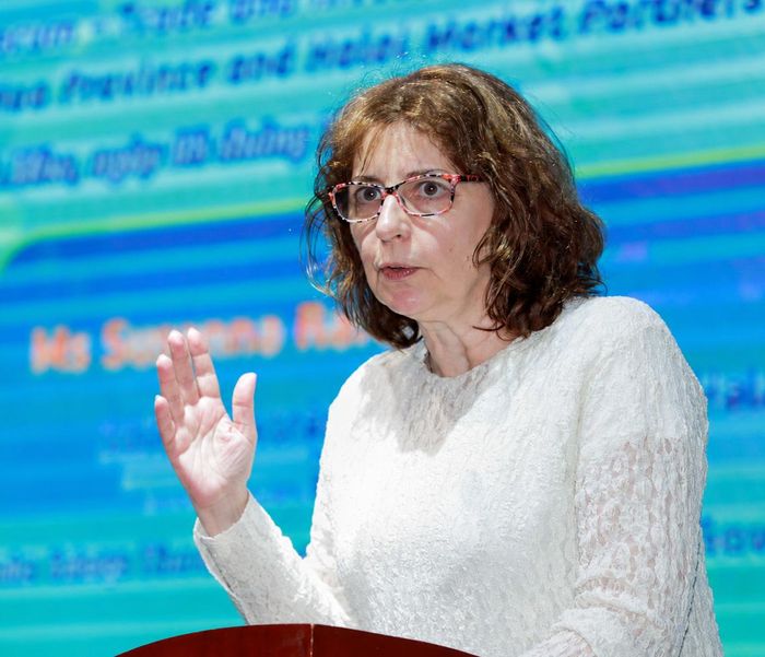 Bà Susanna Barquín.