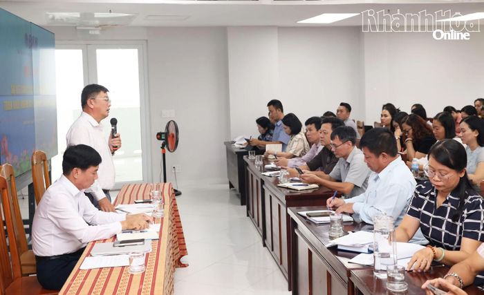 Quang cảnh hội nghị.