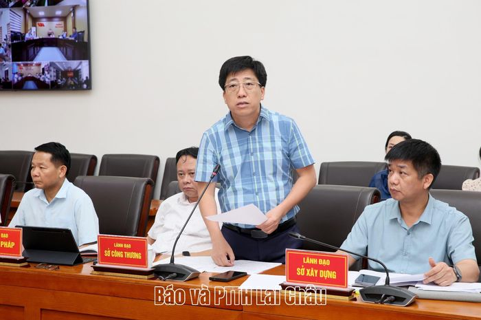 Lãnh đạo Sở Công thương phát biểu tại cuộc họp.