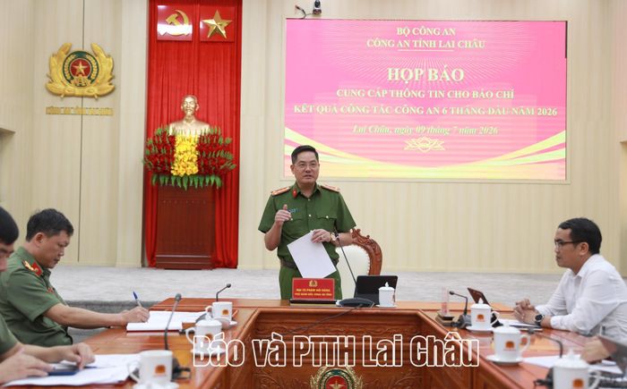 Đại tá Phạm Hải Đăng - Phó Giám đốc, Thủ trưởng Cơ quan Cảnh sát điều tra Công an tỉnh phát biểu kết luận họp báo.
