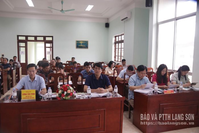 Các đại biểu dự hội nghị