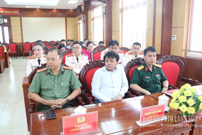 Các đại biểu dự hội nghị