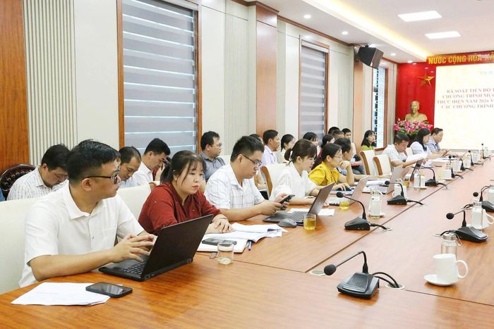 Các đại biểu dự buổi làm việc.
