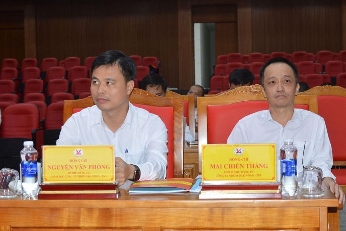 Lãnh đạo Đảng ủy Công ty Nhôm Đắk Nông - TKV tham dự hội nghị