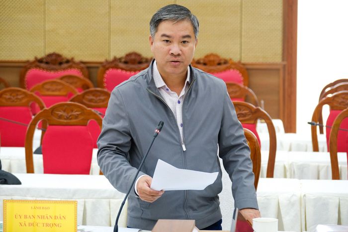 Đại diện lãnh đạo xã Đức Trọng báo cáo tiến độ thực hiện đồ án