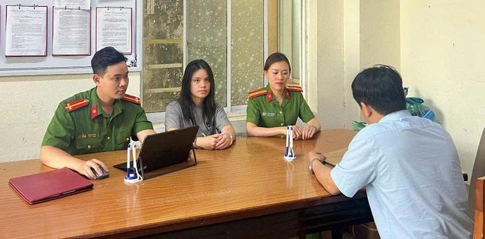 Đối tượng Nguyễn Lê Hoàng Yến tại cơ quan công an
