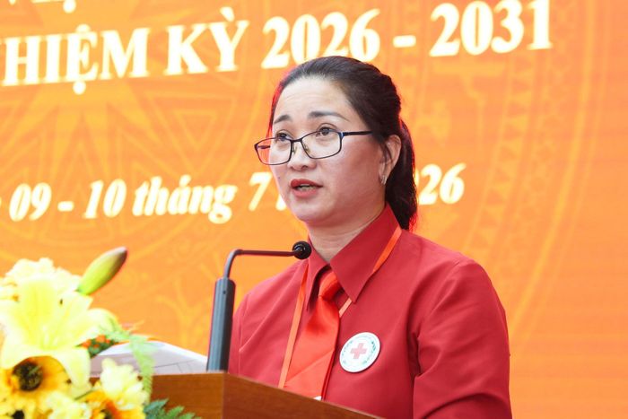 Phó Chủ tịch Hội Chữ thập đỏ tỉnh Lâm Đồng Hồ Thị Nghĩa thông qua chương trình, quy chế đại hội