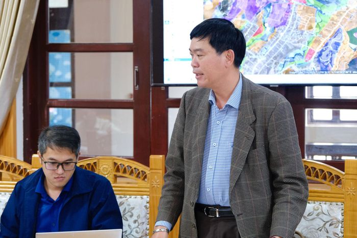 Đại diện lãnh đạo Ban Quản lý dự án đầu tư xây dựng số 1 phát biểu tại buổi làm việc