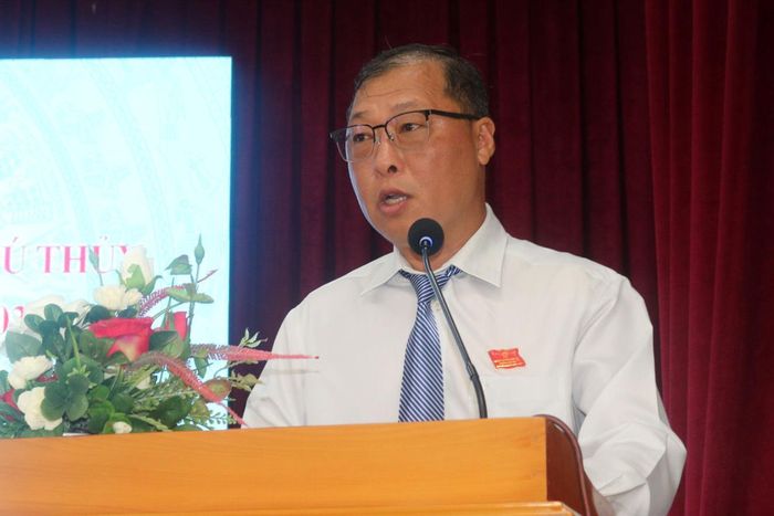 Đại diện UBND phường Phú Thủy cũng đã giải thích và đưa ra giải pháp khắc phục
