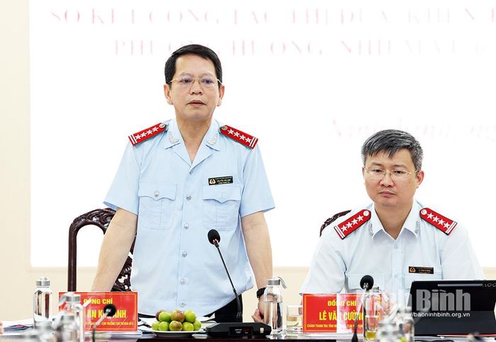 Đồng chí Chánh Thanh tra tỉnh Quảng Ninh, Cụm trưởng Cụm thi đua số 2 phát biểu tại hội nghị.