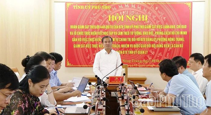 Đồng chí Trưởng Ban Tuyên giáo và Dân vận Tỉnh ủy Lương Đức Minh phát biểu chỉ đạo tại hội nghị.