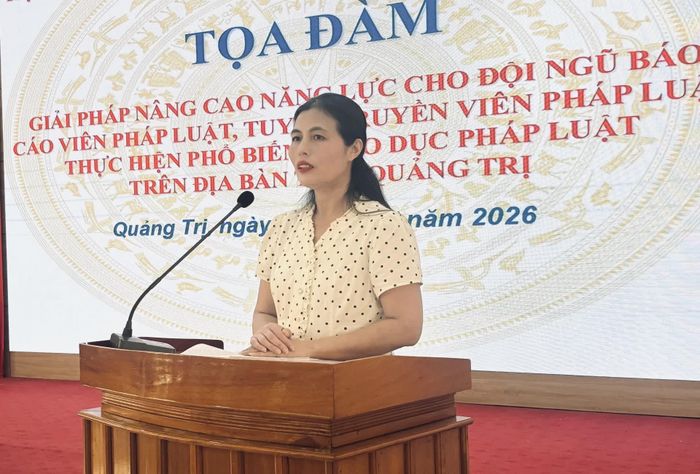 Đại diện Sở Dân tộc và Tôn giáo phát biểu tham luận tại buổi tọa đàm - Ảnh: K.H