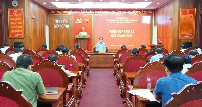Đồng chí Nguyễn Văn Phương, Bí thư Tỉnh ủy phát biểu kết luận tại phiên họp - Ảnh: Q.V