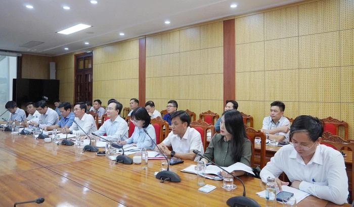 Các đại biểu tham dự buổi làm việc - Ảnh: H.N