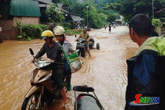 Mưa lớn gây ngập tại Quốc lộ 279. Ảnh CTV
