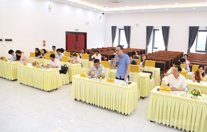 Đại diện các đơn vị trong Khối tham gia thảo luận.