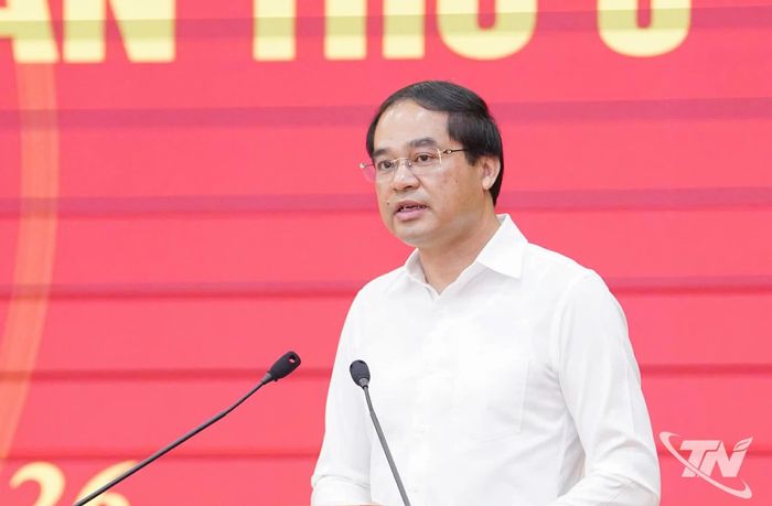 Đồng chí Bí thư Tỉnh ủy Trịnh Xuân Trường quán triệt các nội dung quan trọng.