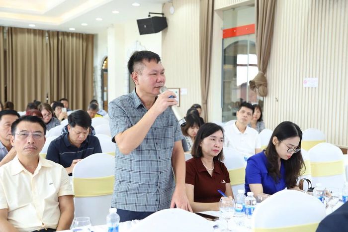Ông Đỗ Đình Trường, Phó Chủ tịch Công đoàn Tổng công ty Thép Việt Nam (VNSTEEL), đã trao đổi về việc xây dựng và thực hiện thỏa ước lao động tập thể ngành.
