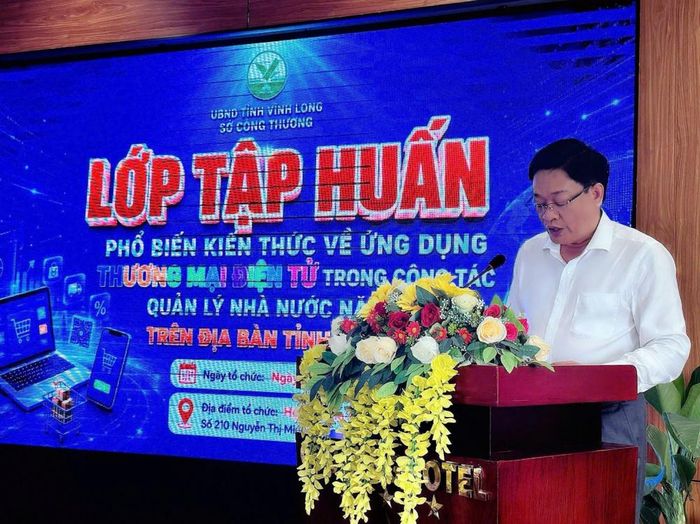 Ông Phạm Phước Trãi - Phó Giám đốc Sở Công Thương Vĩnh Long phát biểu khai mạc Hội nghị