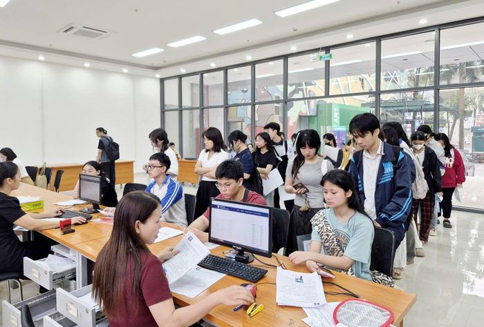 Trường Đại học Kiến trúc Hà Nội vừa công bố ngưỡng đảm bảo chất lượng đầu vào, dự kiến tuyển 3.590 chỉ tiêu trong năm 2026.