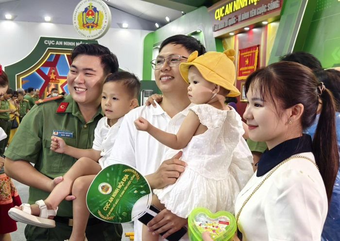 Chuỗi sự kiện “Tổ quốc bình yên” được tổ chức tại Thủ đô Hà Nội, diễn ra từ ngày 9 - 12/7.