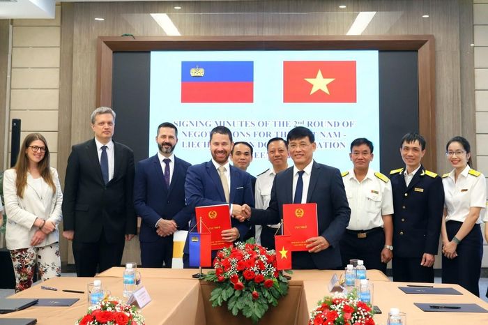 Việt Nam và Liechtenstein ký kết biên bản ghi nhớ Hiệp định tránh đánh thuế hai lần. Ảnh: Tiến Kiên