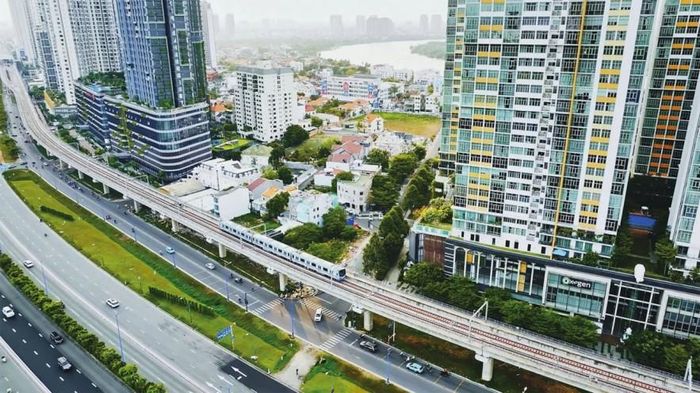 Sự phát triển của hạ tầng giao thông đang tạo thêm động lực cho thị trường bất động sản TP. Hồ Chí Minh. Ảnh: Việt Dũng