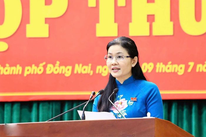 Ủy viên Trung ương Đảng, Phó Bí thư Thường trực Thành ủy, Chủ tịch HĐND thành phố Đồng Nai Tôn Ngọc Hạnh phát biểu bế mạc kỳ họp. Ảnh: Công Nghĩa