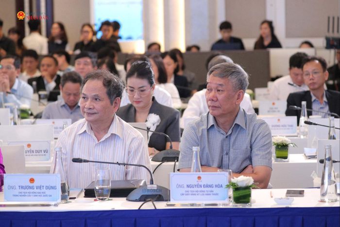 Các đại biểu dự Hội nghị