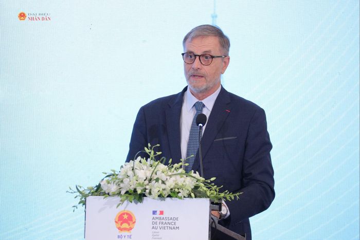 Đại sứ Pháp tại Việt Nam Olivier Brochet phát biểu tại Hội nghị
