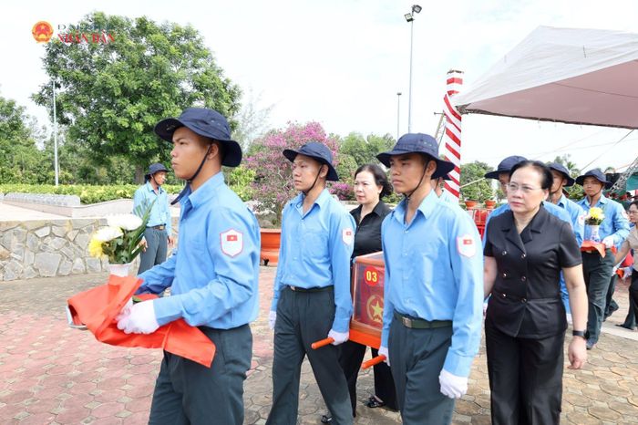Lễ truy điệu và an táng 68 hài cốt liệt sĩ tại Đồng Tháp