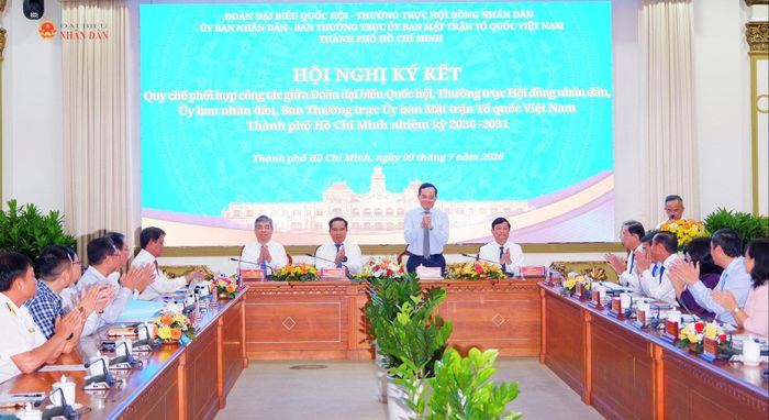 Bí thư Thành ủy TP. Hồ Chí Minh Trần Lưu Quang dự hội nghị ký kết quy chế phối hợp công tác giữa các đơn vị