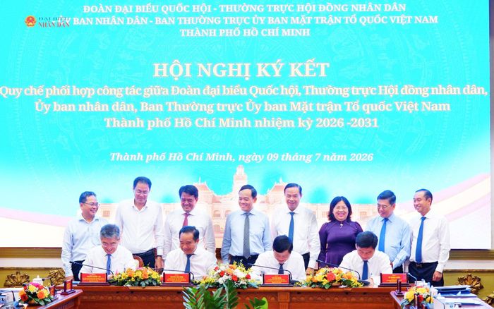Lãnh đạo Đoàn ĐBQH, HĐND, UBND, Ủy ban MTTQ Việt Nam TP. Hồ Chí Minh ký kết quy chế phối hợp