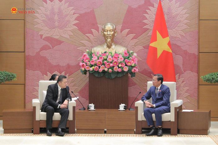 Chủ nhiệm Ủy ban Kinh tế và Tài chính Phan Văn Mãi tiếp Chủ tịch Tập đoàn Charoen Pokphand (CP Group) của Thái Lan Soopakij Chearavanont