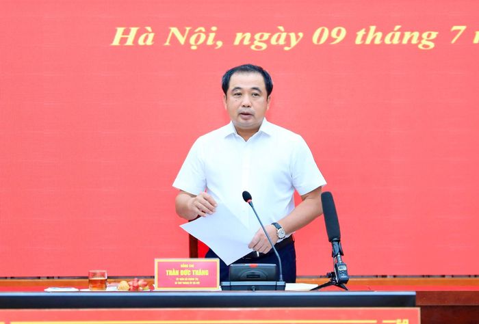 Bí thư Thành ủy Hà Nội Trần Đức Thắng phát biểu kết luận buổi làm việc. Ảnh: Q.T