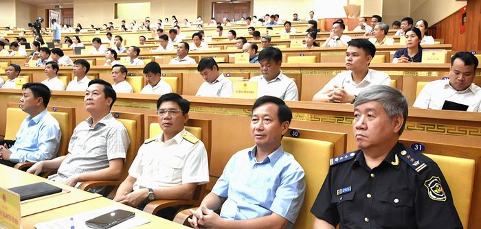 Các đại biểu tham dự kỳ họp