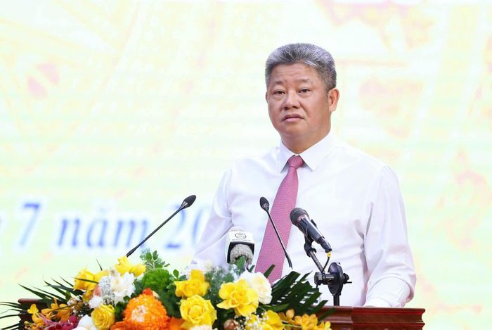 Phó Bí thư Tỉnh ủy, Chủ tịch UBND tỉnh Nguyễn Mạnh Quyền phát biểu tại kỳ họp
