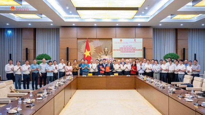 Lễ ký kết Chương trình phối hợp công tác giữa Ủy ban Khoa học, Công nghệ và Môi trường và Đại học Bách khoa Hà Nội