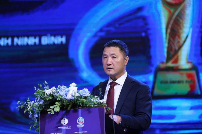 Giám đốc Sở Du lịch Ninh Bình Bùi Văn Mạnh phát biểu tại buổi lễ. Ảnh: Trần Hồng