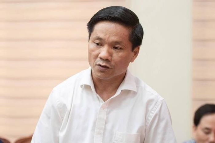 Phó Giám đốc Sở GD-ĐT Tuyên Quang Hoàng Minh Cảnh thông tin tại buổi họp báo.