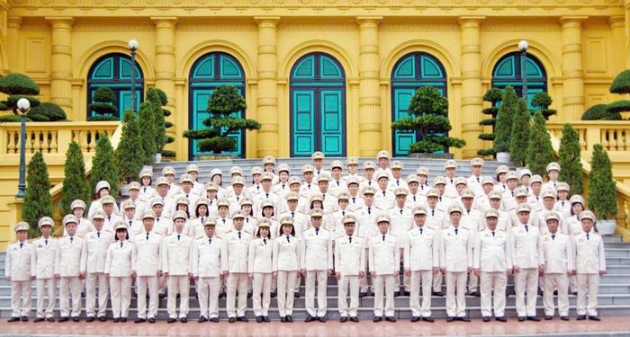Đoàn đại biểu Cục Trang bị và kho vận, Bộ Công an.